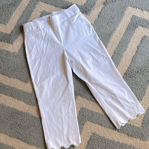 Kim Rogers White Capri Scalloped Trim Pull On Stretch Pants Size 10 - Picture 1 of 7